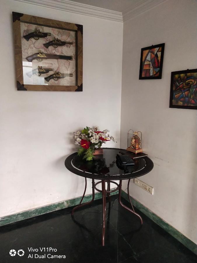 Rass Hotel Kanpur Exteriör bild