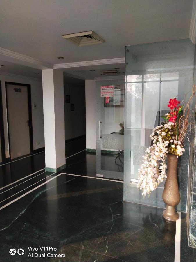 Rass Hotel Kanpur Exteriör bild